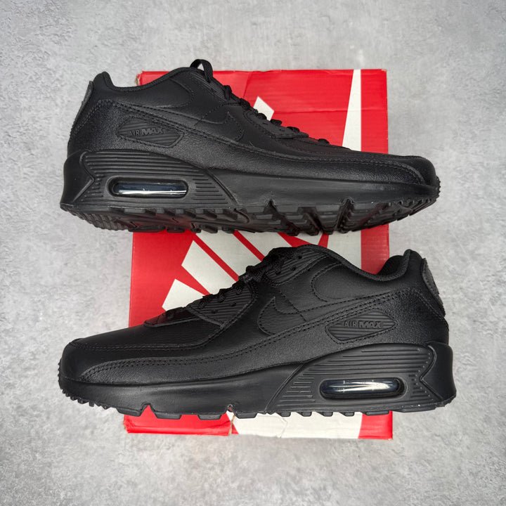 Nike Air Max 90 LTR Black (GS) pre-owned size 7