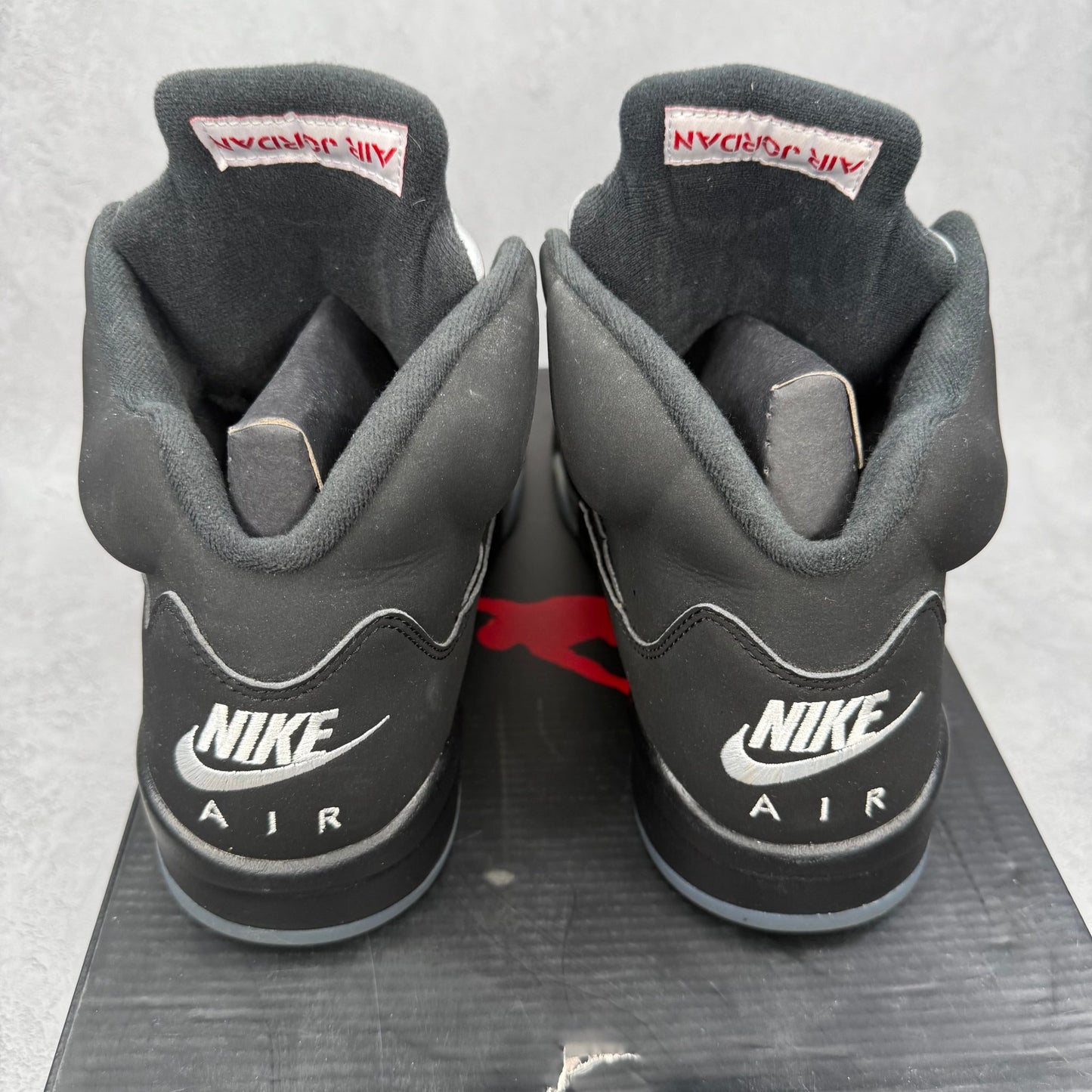 Jordan 5 Retro Black Metallic (2016) *pre - owned* SIZE 11 - Kicks Collective PA - Jordan - 845035-003 - Men's Shoes - 11M/12.5W - Pre - Owned