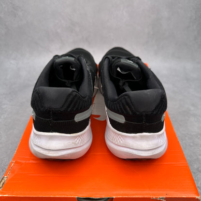 Nike Quest 5 Black Smoke Grey Dark Smoke Grey White *pre-owned* SIZE 9