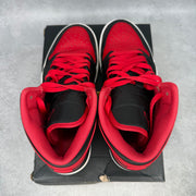 Jordan 1 Mid Alternate Bred (2022) pre-owned size 9.5