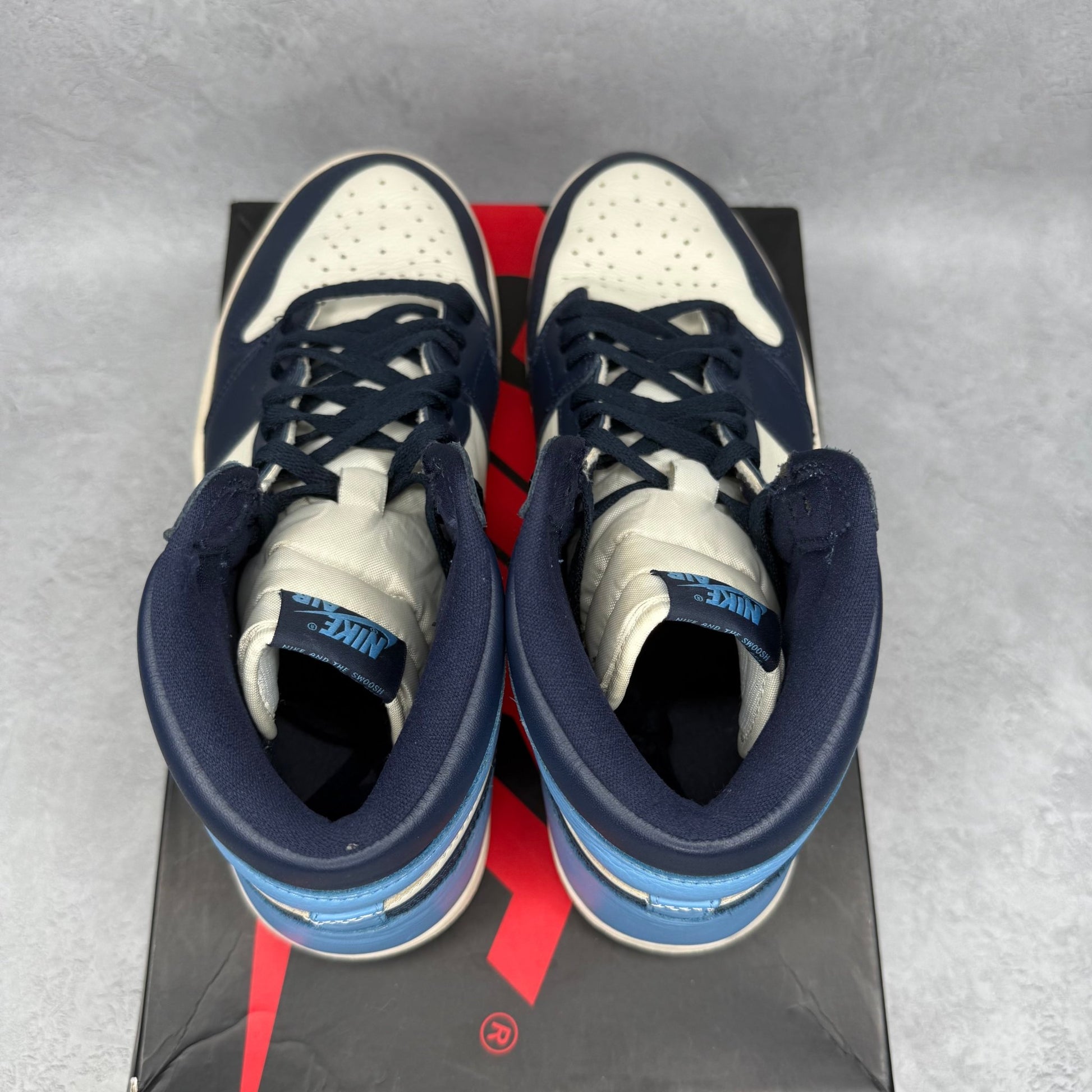 Jordan 1 Retro High Obsidian *pre - owned* SIZE 11 - Kicks Collective PA - Jordan - 555088-140 - Men's Shoes - 11M/12.5W - Pre - Owned