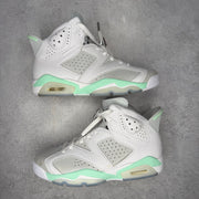 Jordan 6 Retro Mint Foam (Women's) *pre-owned* SIZE 9