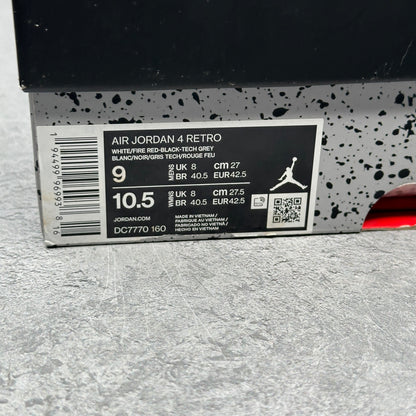 Jordan 4 Retro Fire Red (2020) *pre-owned* SIZE 9