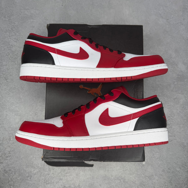 Jordan 1 Low Bulls *pre-owned* SIZE 13
