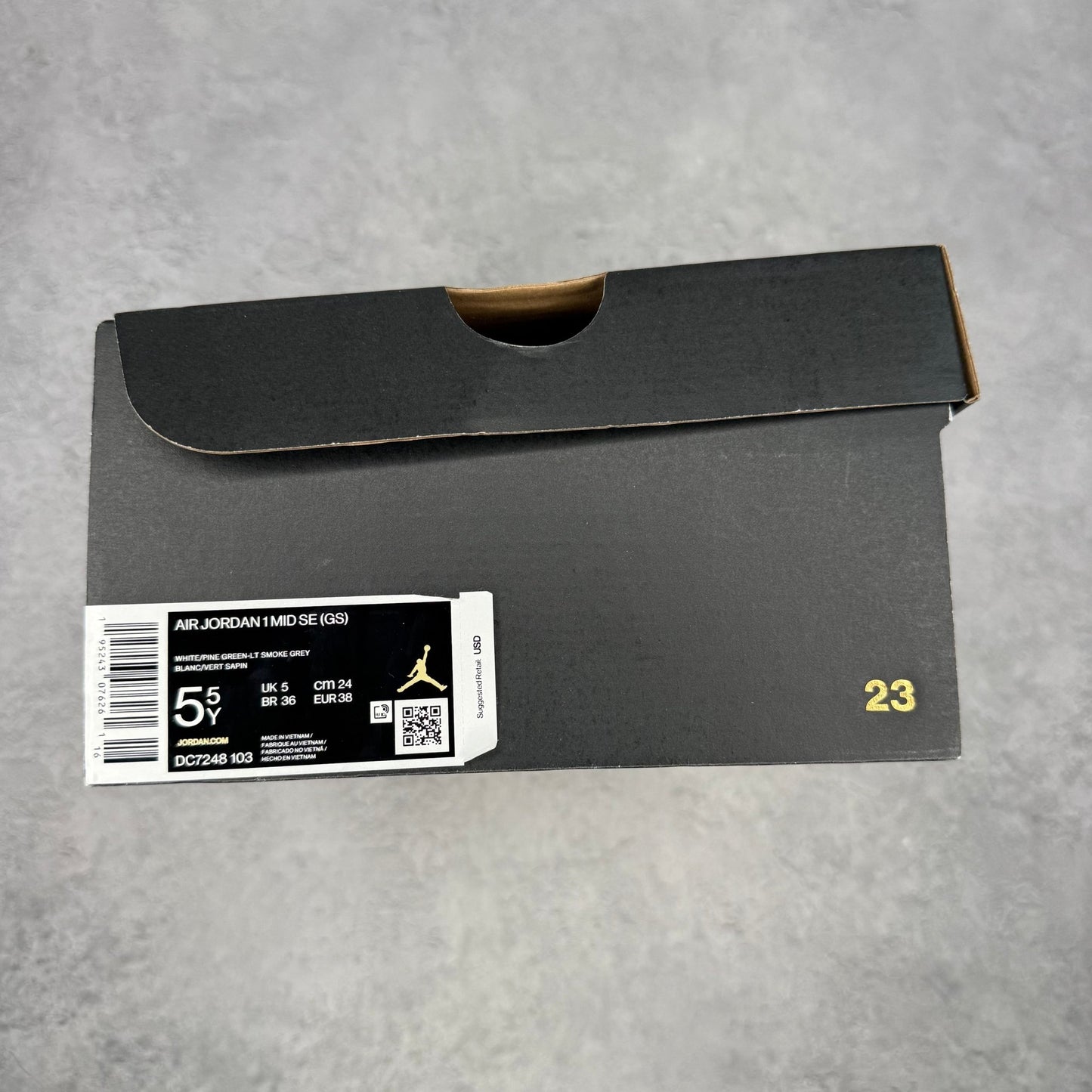 Jordan 1 Mid SE White Pine Green Smoke Grey (GS) *pre - owned* SIZE 5.5Y - Kicks Collective PA - Jordan - DC7248-103 - Kid's Shoes - 5.5Y - Pre - Owned