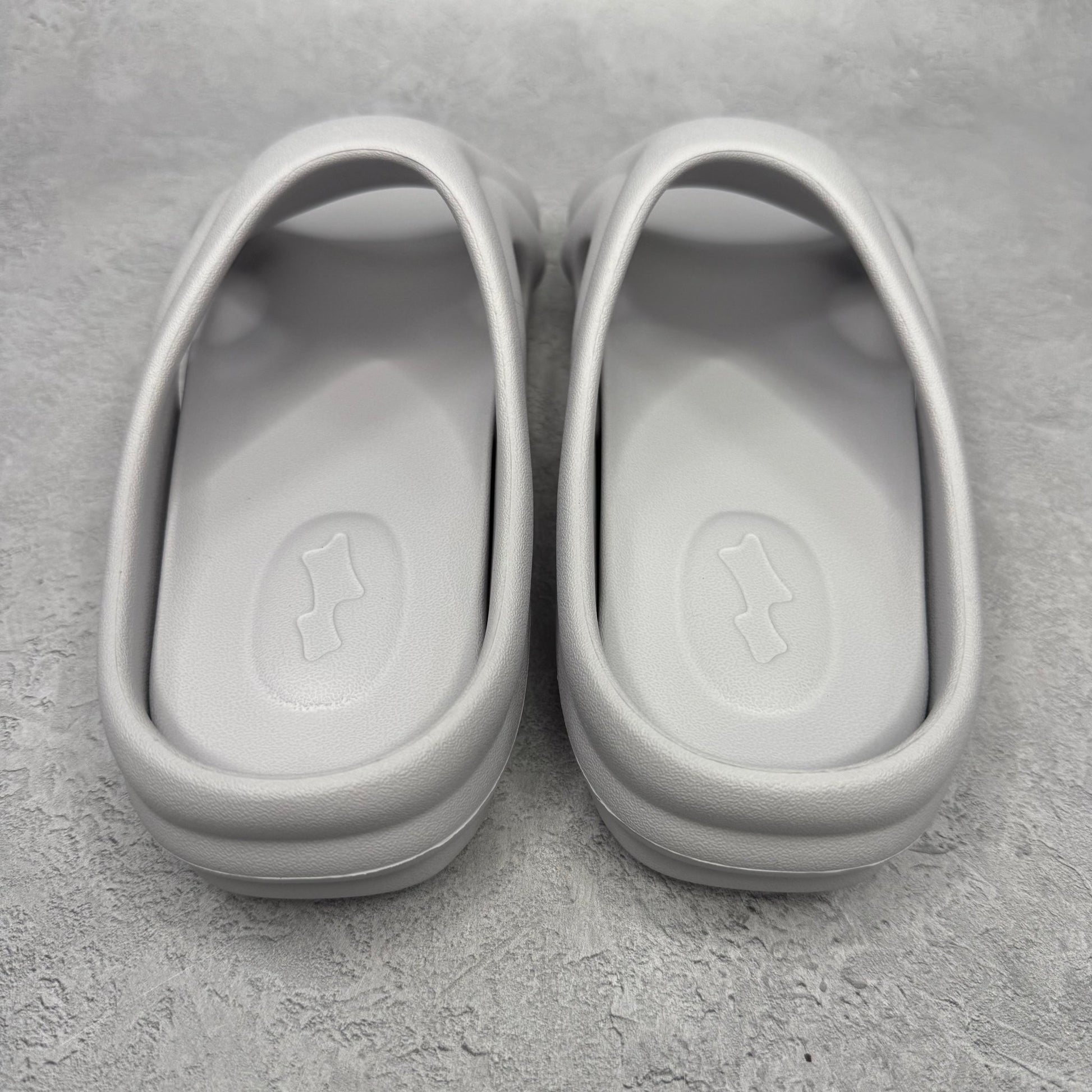 SKYLRK Beach Slide Factory Grey - Kicks Collective PA - SKYLRK - SLF003 - 1006 - 11 - Men's Shoes - 11M/12.5W - Brand New