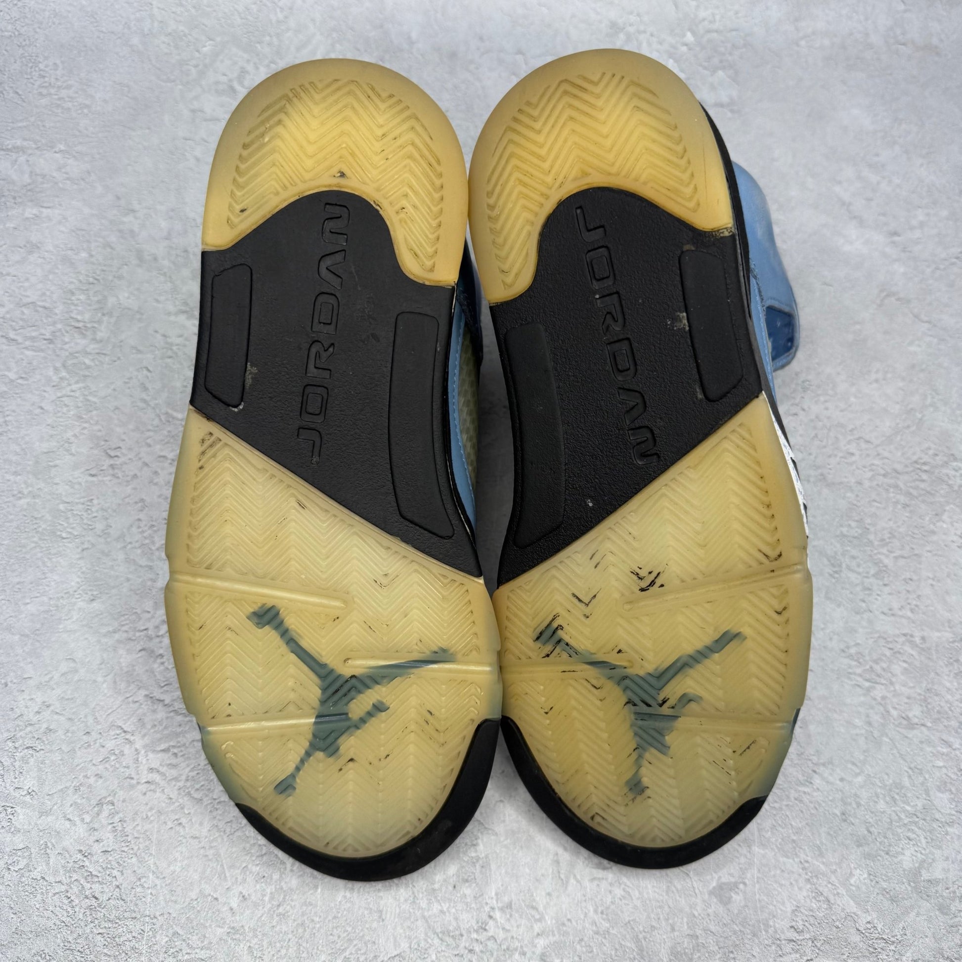 Jordan 5 Retro UNC University Blue *pre - owned* SIZE 8 - Kicks Collective PA - Jordan - DV1310-401 - Men's Shoes - 8M/9.5W - Pre - Owned