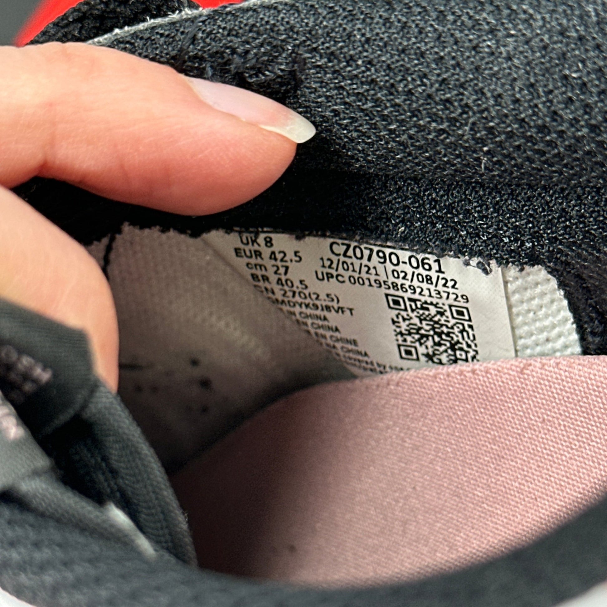 Jordan 1 Low OG Bleached Coral *pre - owned* SIZE 9 - Kicks Collective PA - Jordan - CZ0790-061 - Men's Shoes - 9M/10.5W - Pre - Owned