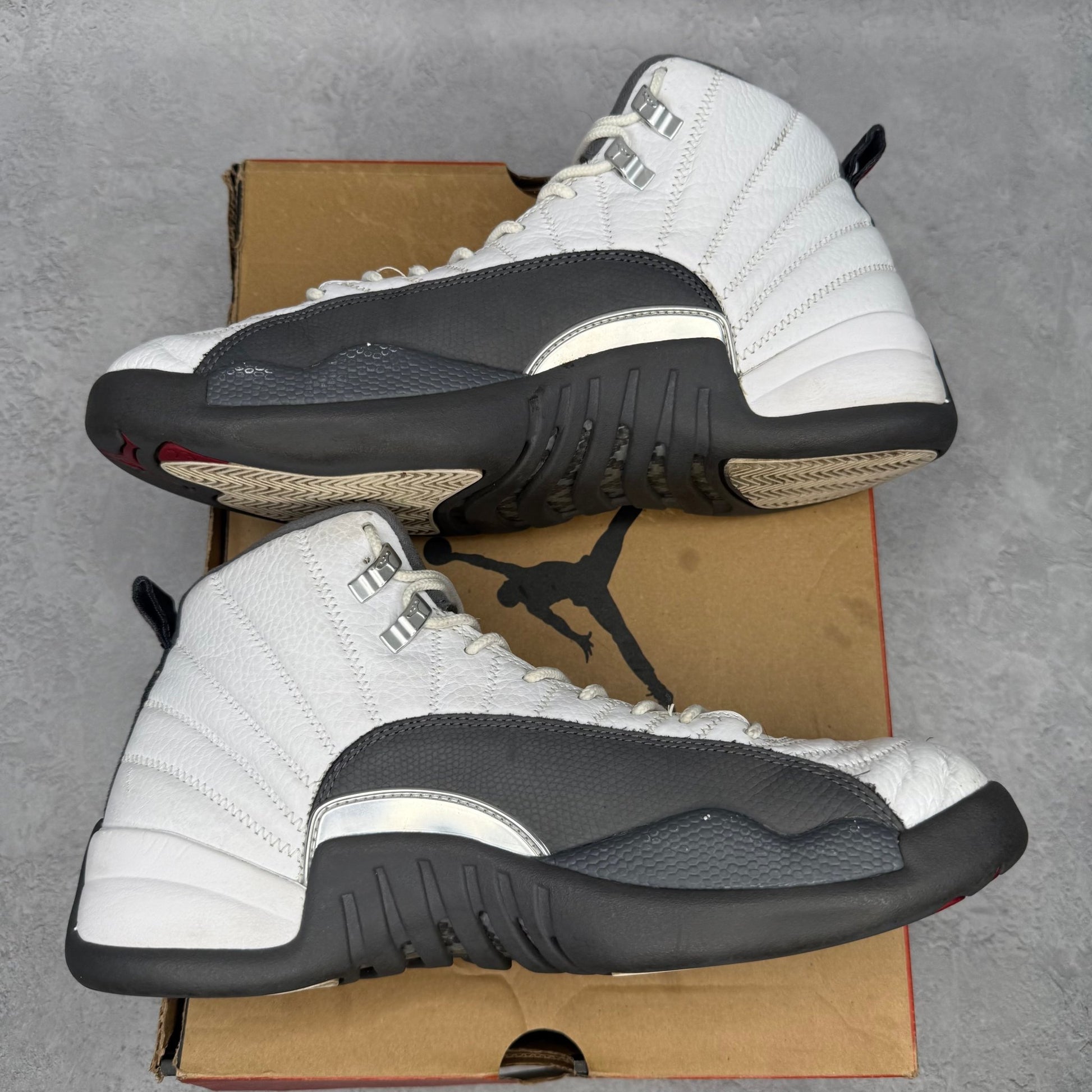 Jordan 12 Retro White Dark Grey *pre - owned* SIZE 11 - Kicks Collective PA - Jordan - 130690-160 - Men's Shoes - 11M/12.5W - Pre - Owned