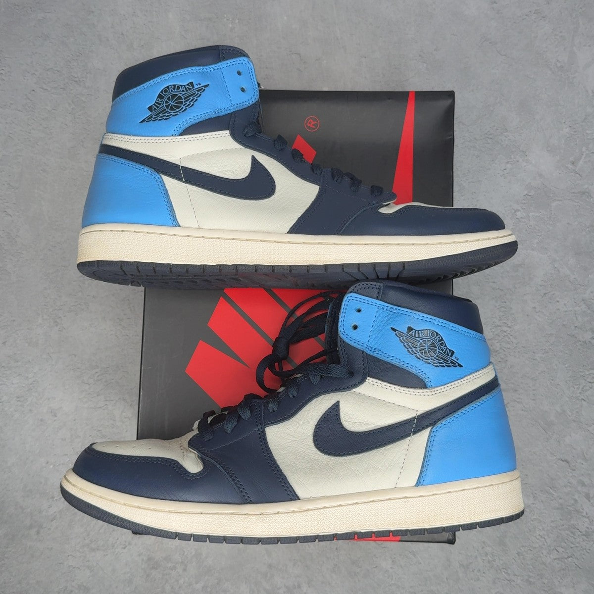 Jordan 1 Retro High Obsidian - Image 1