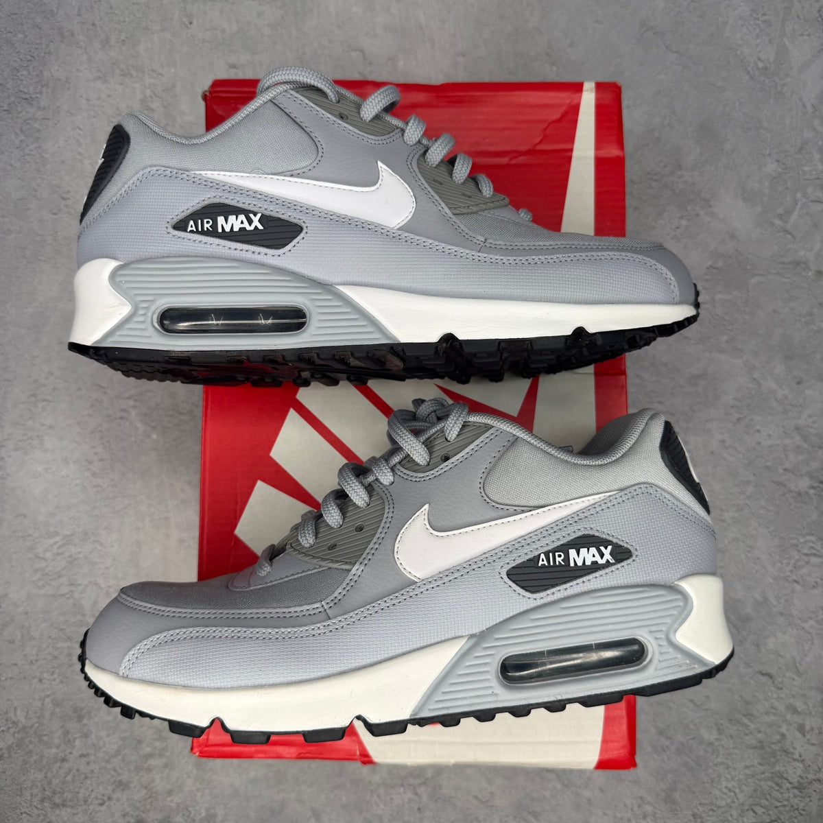 Nike Air Max 90 Wolf Grey White Black (Women's) *pre-owned* SIZE 8.5W - Kicks Collective PA - Nike - 325213-048 - Women's Shoes - 7M/8.5W - Pre-Owned