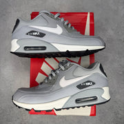 Nike Air Max 90 Wolf Grey White Black (Women's) *pre-owned* SIZE 8.5W - Kicks Collective PA - Nike - 325213-048 - Women's Shoes - 7M/8.5W - Pre-Owned