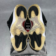 Jordan 11 Retro Low 72-10 *pre-owned* SIZE 9.5