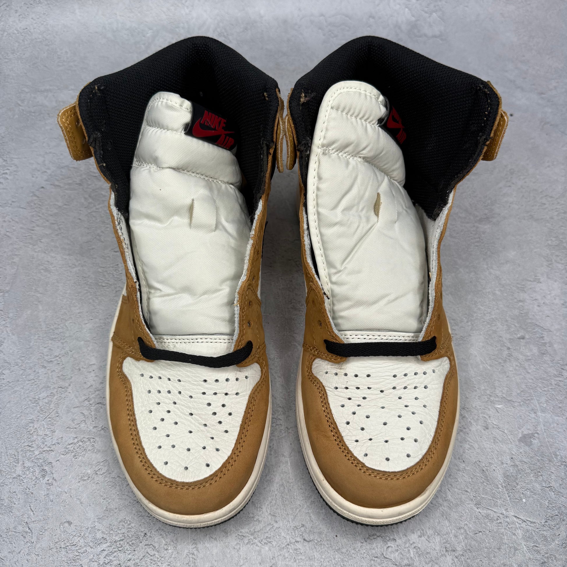 Jordan 1 Retro High Rookie of the Year *pre-owned* SIZE 8.5