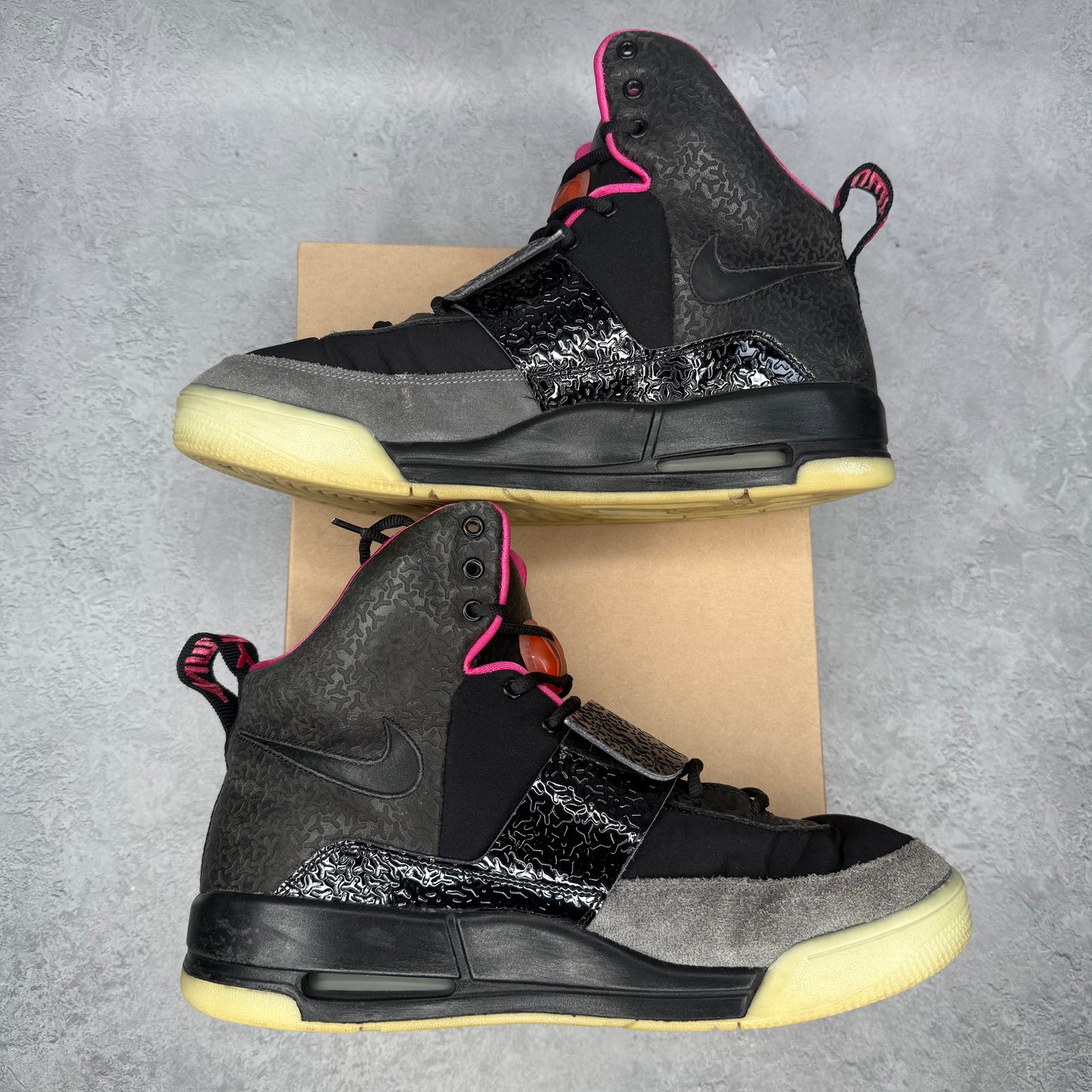 Nike Air Yeezy 1 Blink *pre-owned* SIZE 12
