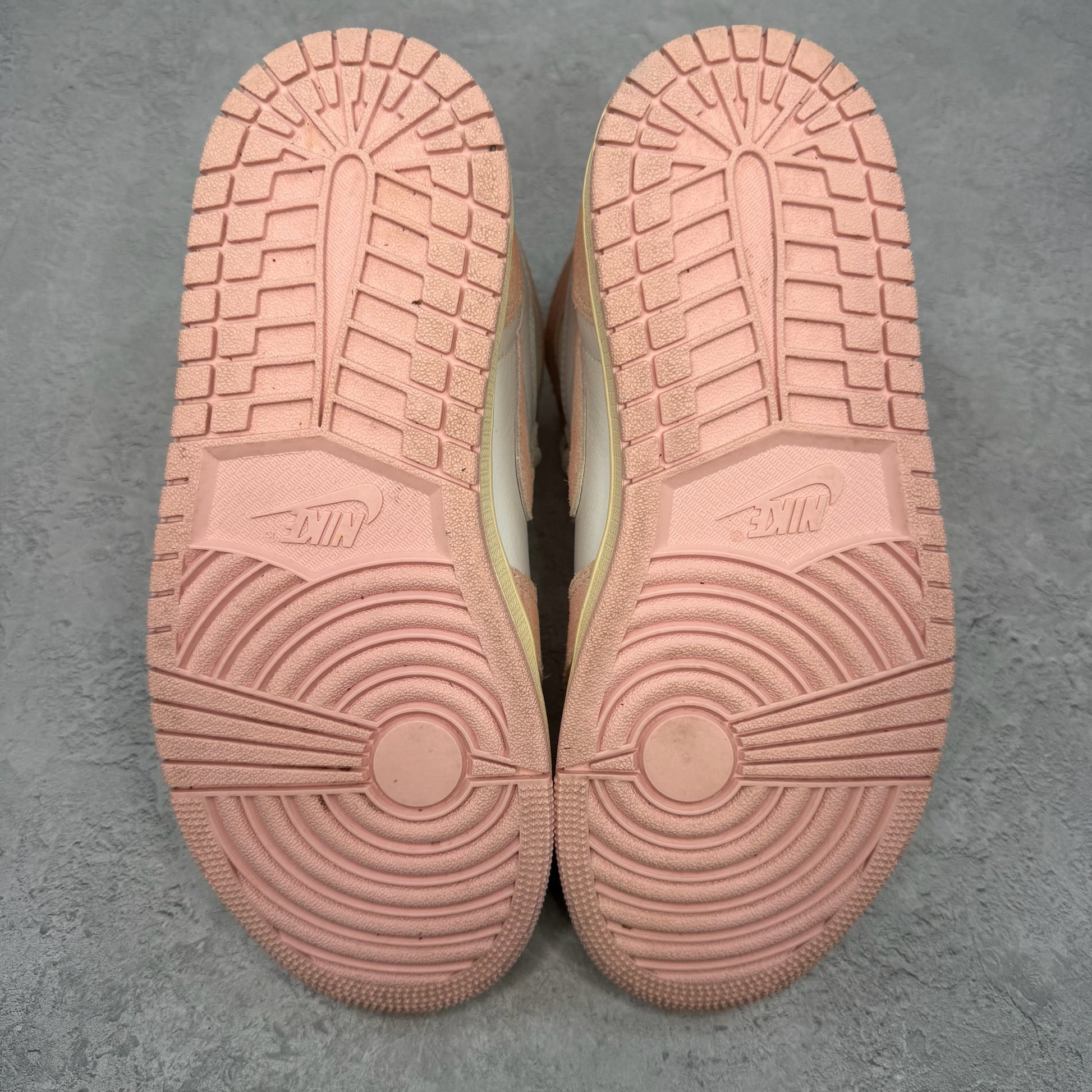 Jordan 1 Retro High OG Washed Pink (Women's) *pre - owned* SIZE 7W - Kicks Collective PA - Jordan - FD2596 - 600 - Women's Shoes - 5.5M/7W - Pre - Owned