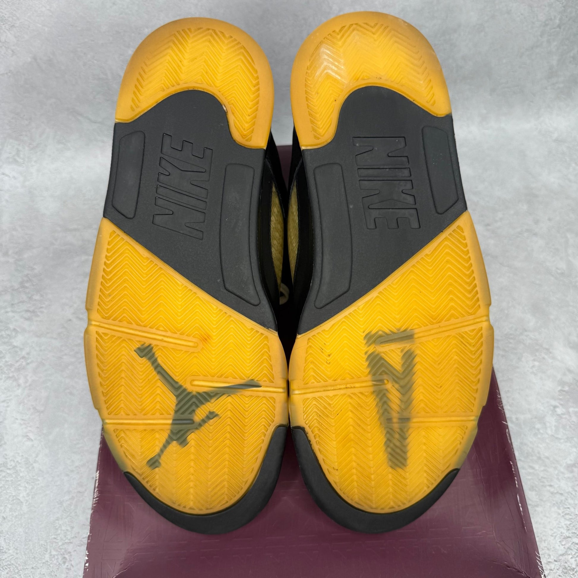 Jordan 5 Retro A Ma Maniére Dusk *pre - owned* SIZE 11 - Kicks Collective PA - Jordan - FD1330 - 001 - Men's Shoes - 11M/12.5W - Pre - Owned