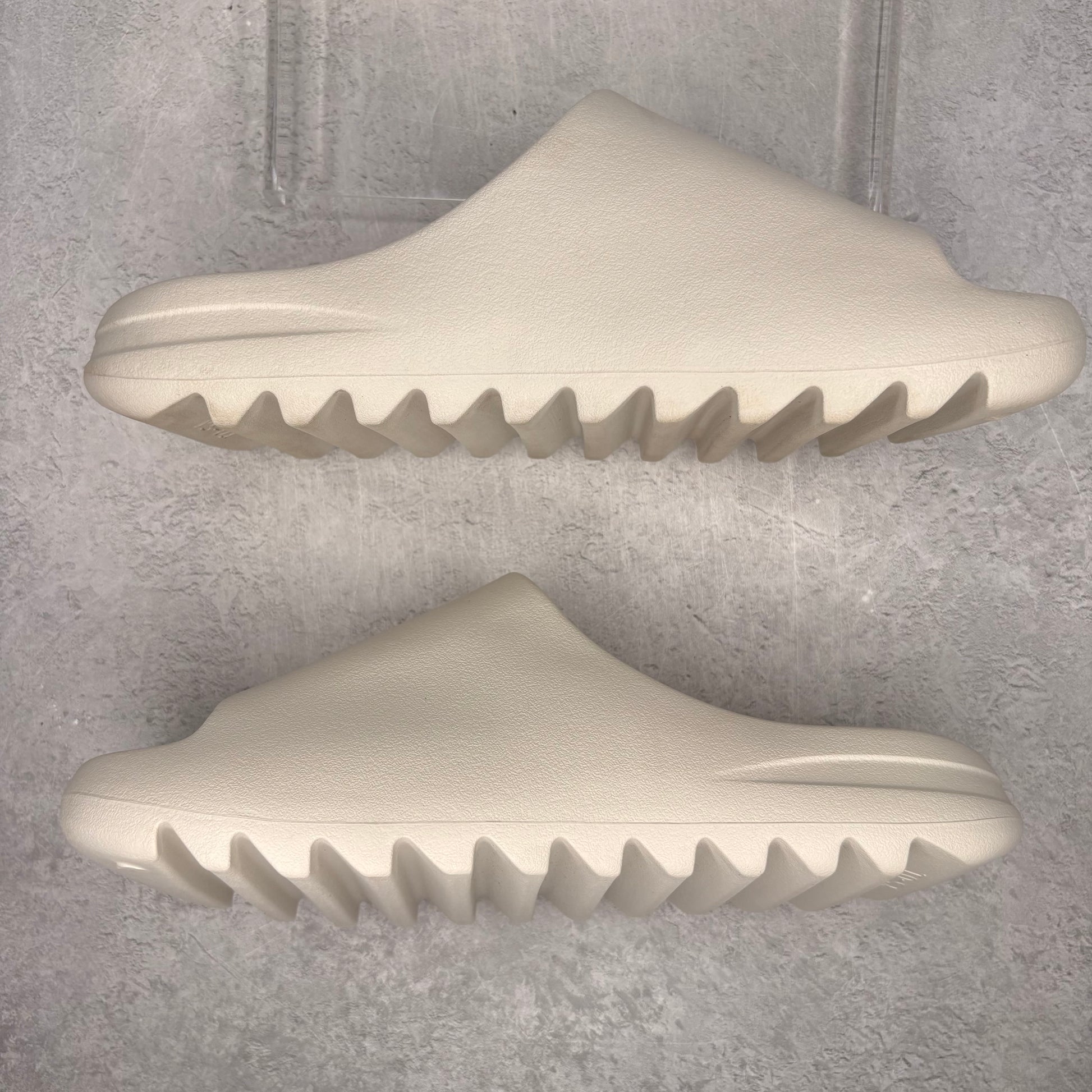 YZY YS-01 Cream *pre-owned* SIZE 12