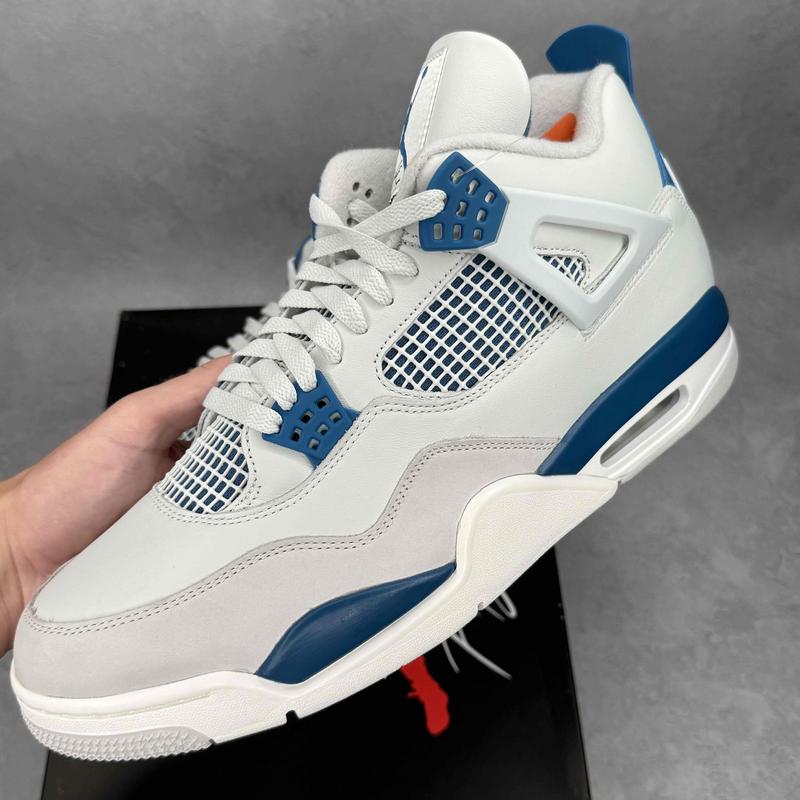 Jordan 4 Retro Military Blue (2024)