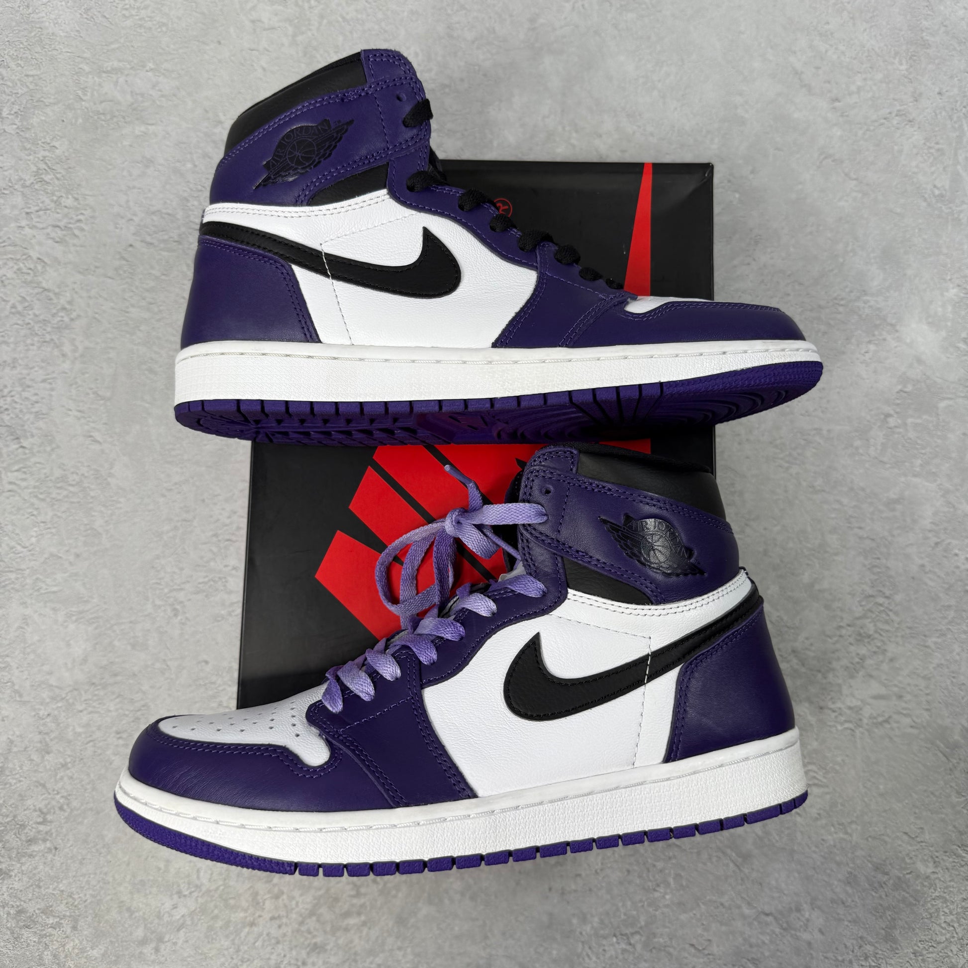 Jordan 1 Retro High Court Purple White *pre-owned* SIZE 8.5