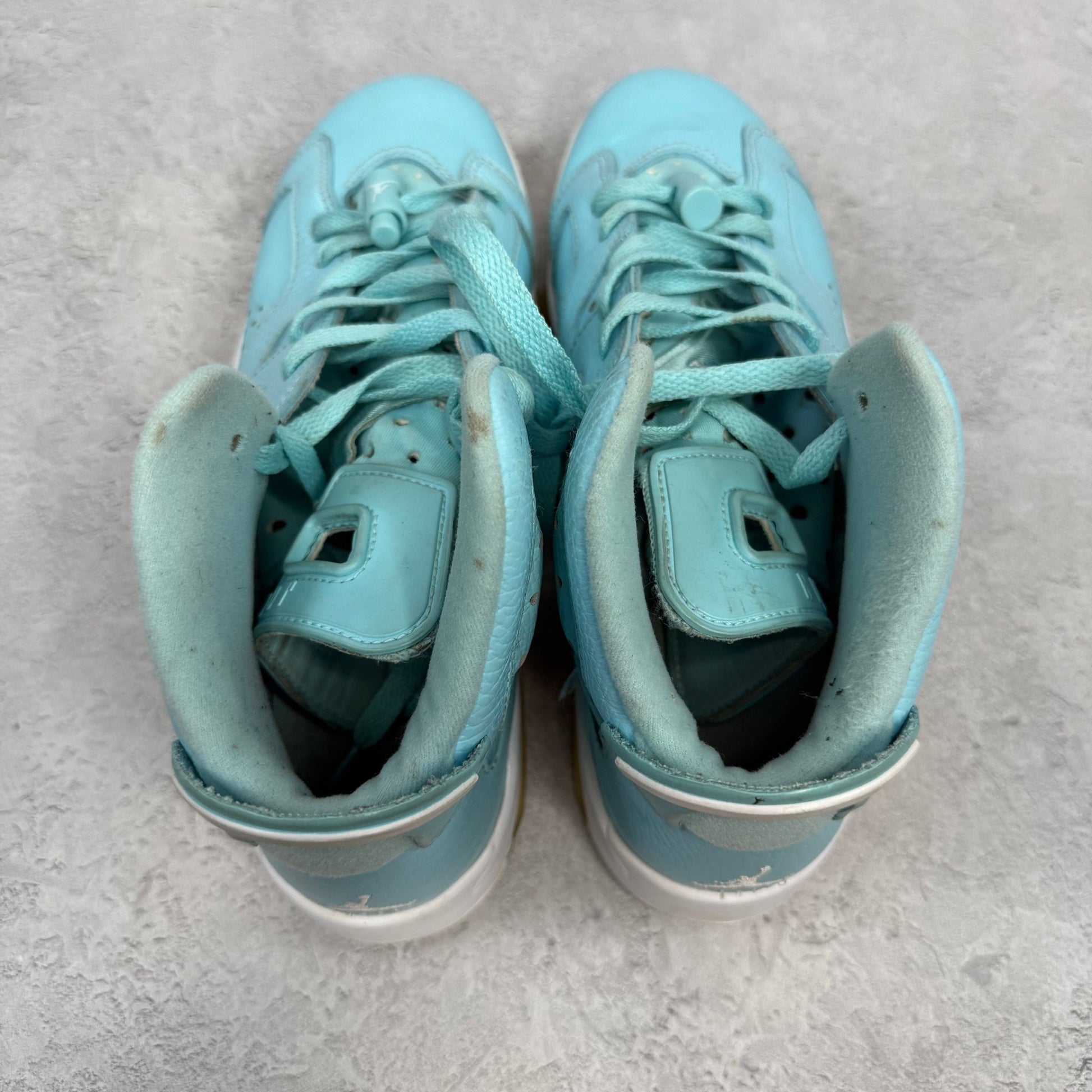 Jordan 6 Retro Pantone (GS) *pre - owned* SIZE 7Y - Kicks Collective PA - Jordan - 543390 - 407 - Kid's Shoes - 7Y - Pre - Owned
