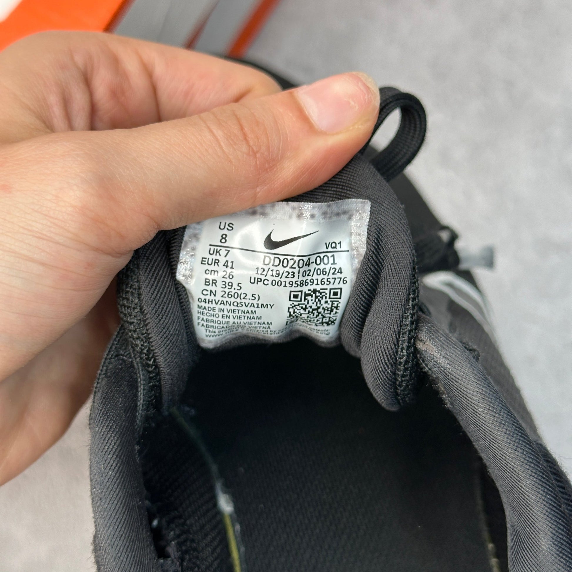 Nike Quest 5 Black Smoke Grey Dark Smoke Grey White *pre - owned* SIZE 9 - Kicks Collective PA - Nike - DD0204 - 001 - Men's Shoes - 9M/10.5W - Pre - Owned