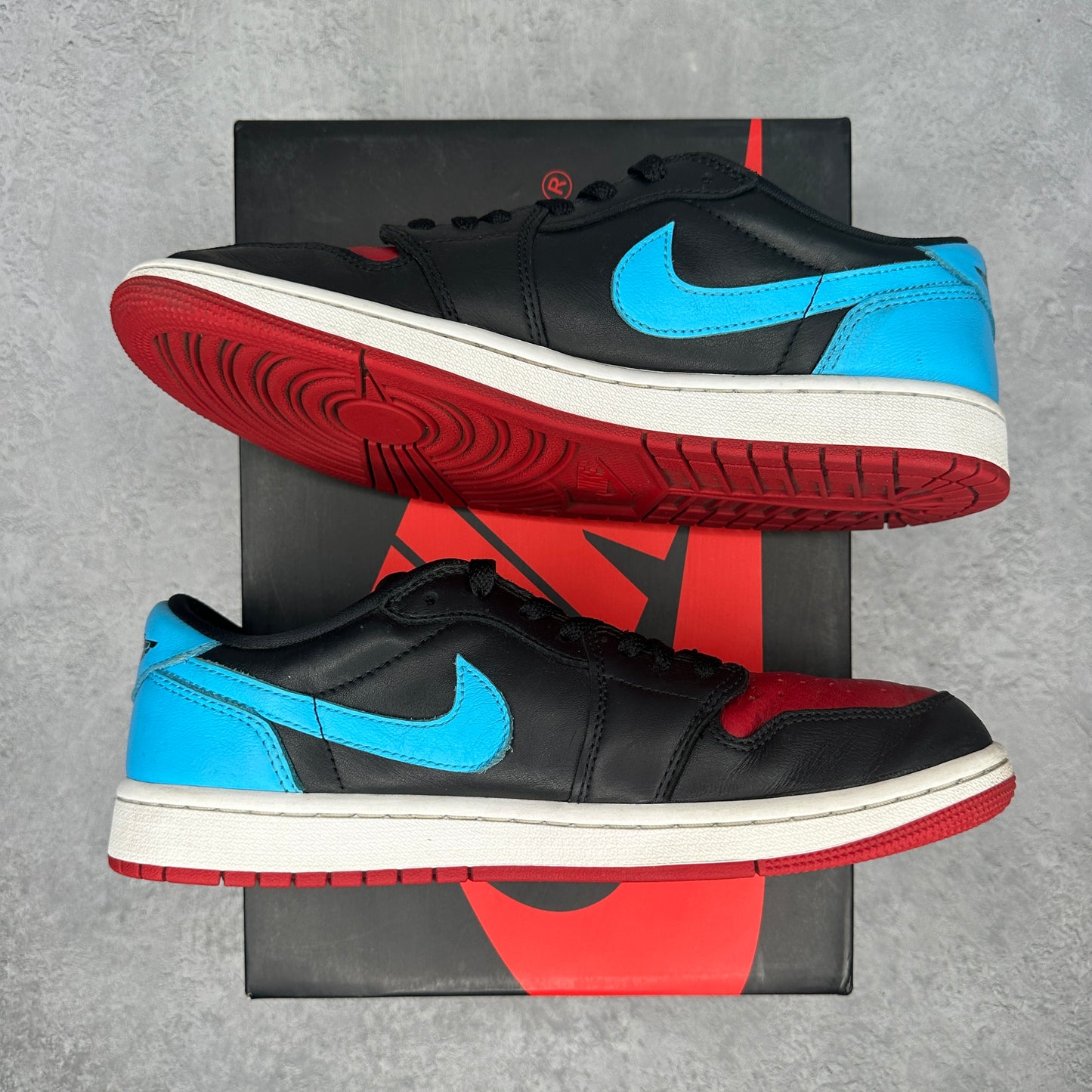 Jordan 1 Retro Low OG NC to Chi (Women's) *pre-owned* SIZE 9.5W