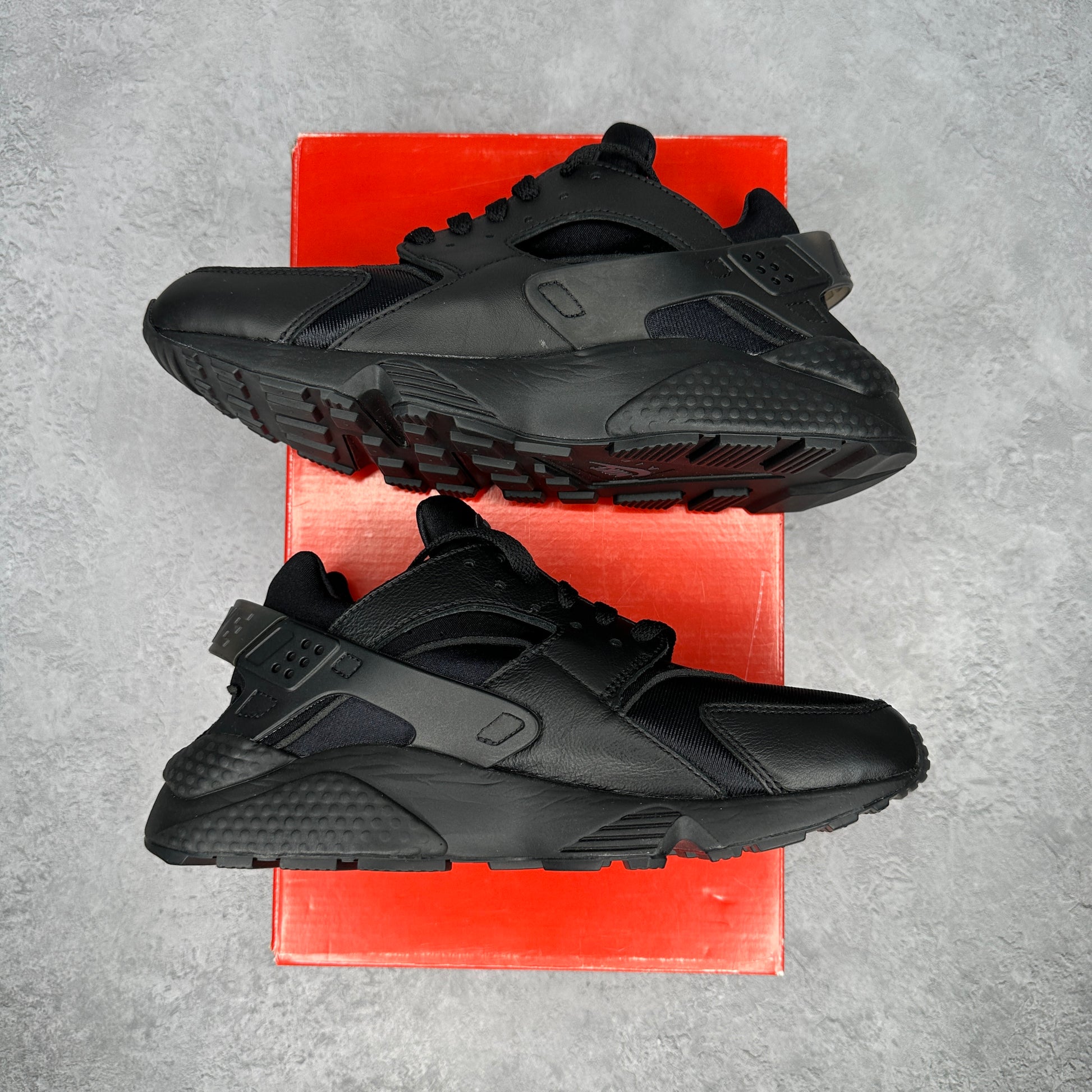 Nike Air Huarache Triple Black