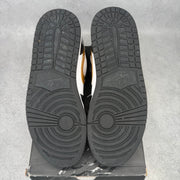 Jordan 1 Mid Patent Black White Gold pre-owned size 10.5
