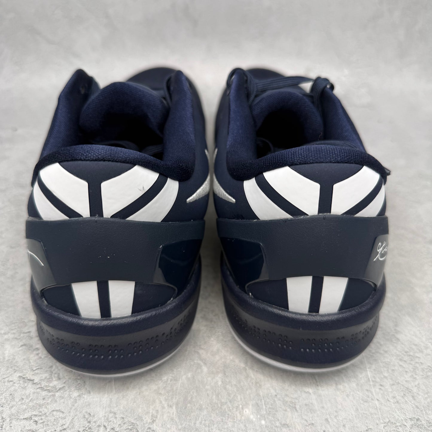 Nike Kobe 8 Protro College Navy *pre-owned* SIZE 11