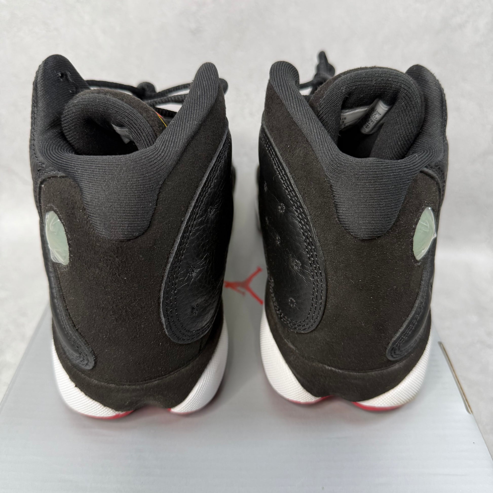 Jordan 13 Retro Playoffs (2023) *pre-owned* SIZE 9