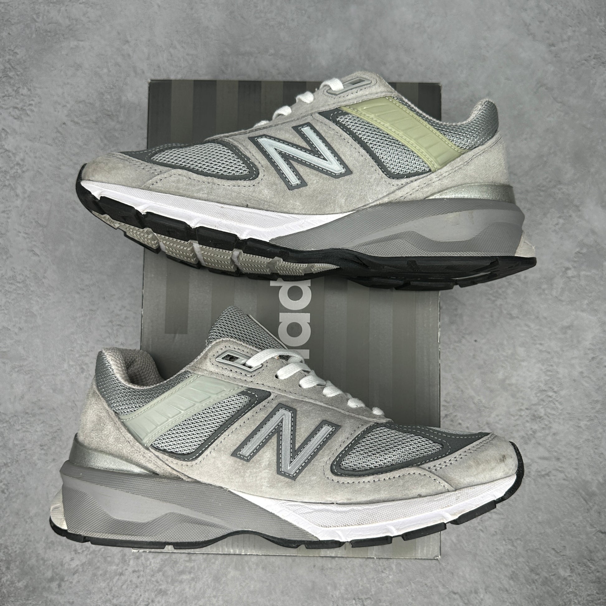 New Balance 990v5 Grey *pre-owned* SIZE 7.5