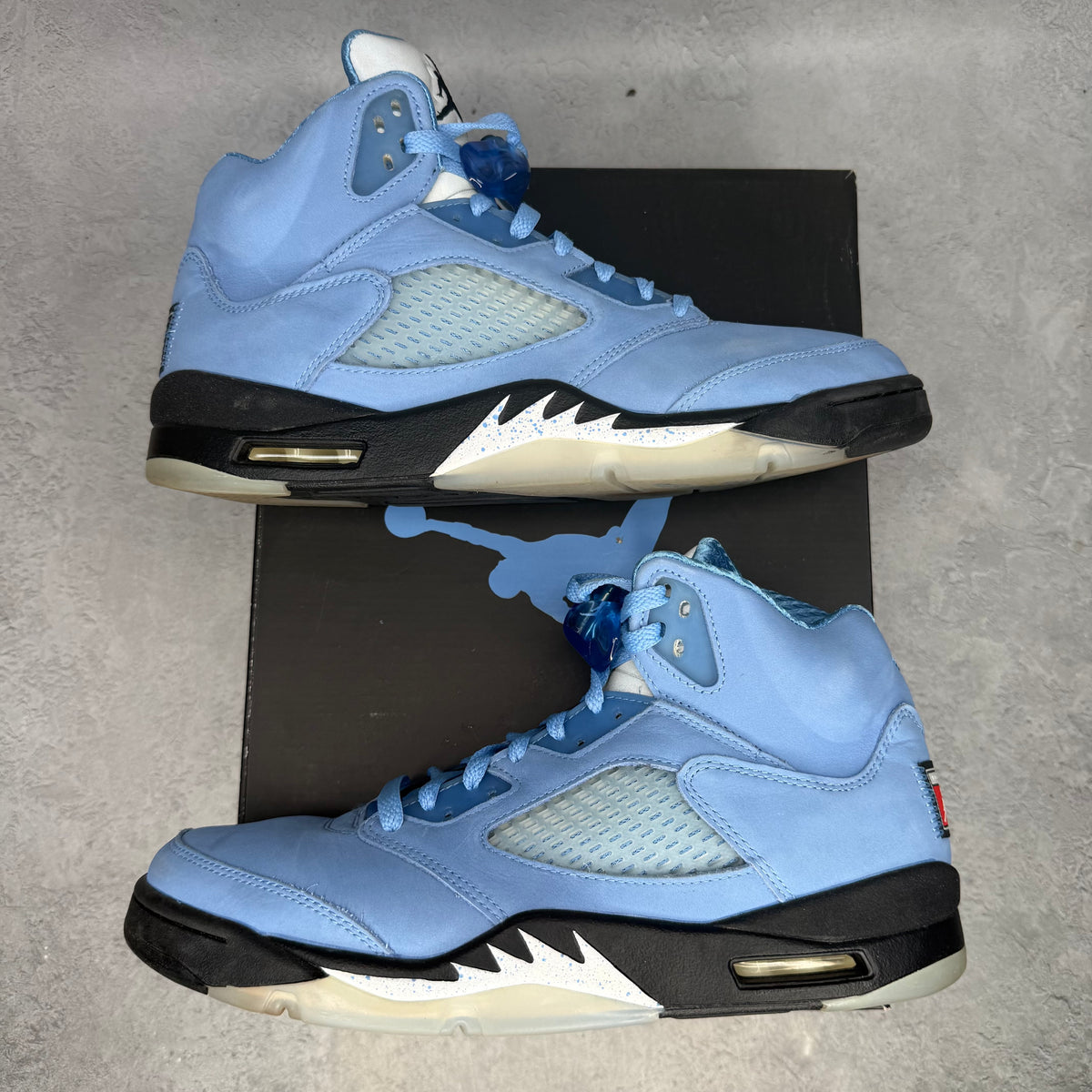 Jordan 5 Retro UNC University Blue *pre-owned* SIZE 1 1