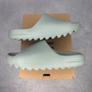 adidas Yeezy Slide Salt pre-owned size 10