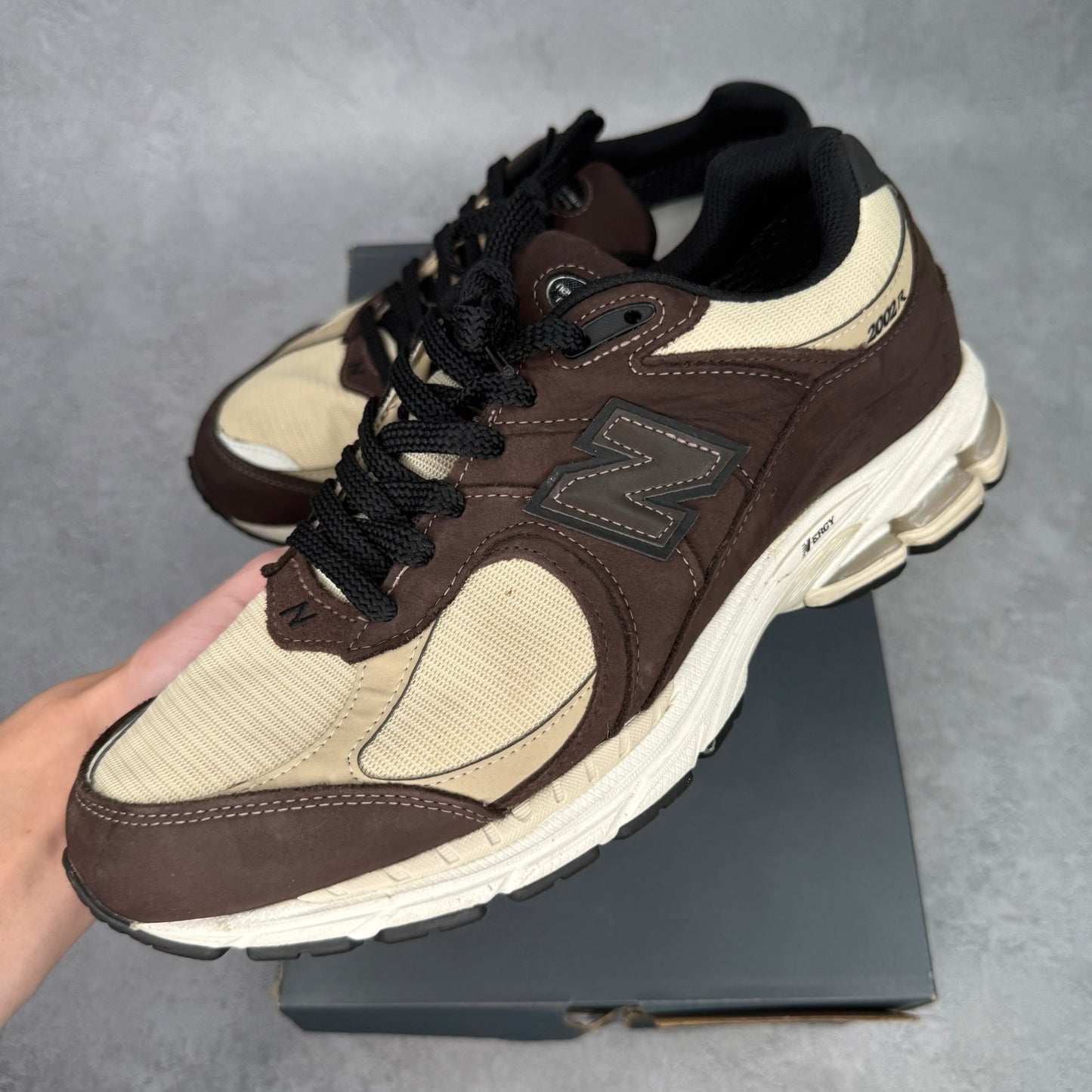 New Balance 2002R Gore - Tex Black Coffee *pre - owned* SIZE 11 - Kicks Collective PA - New Balance - M2002RXQ - Men's Shoes - 11M/12.5W - Pre - Owned