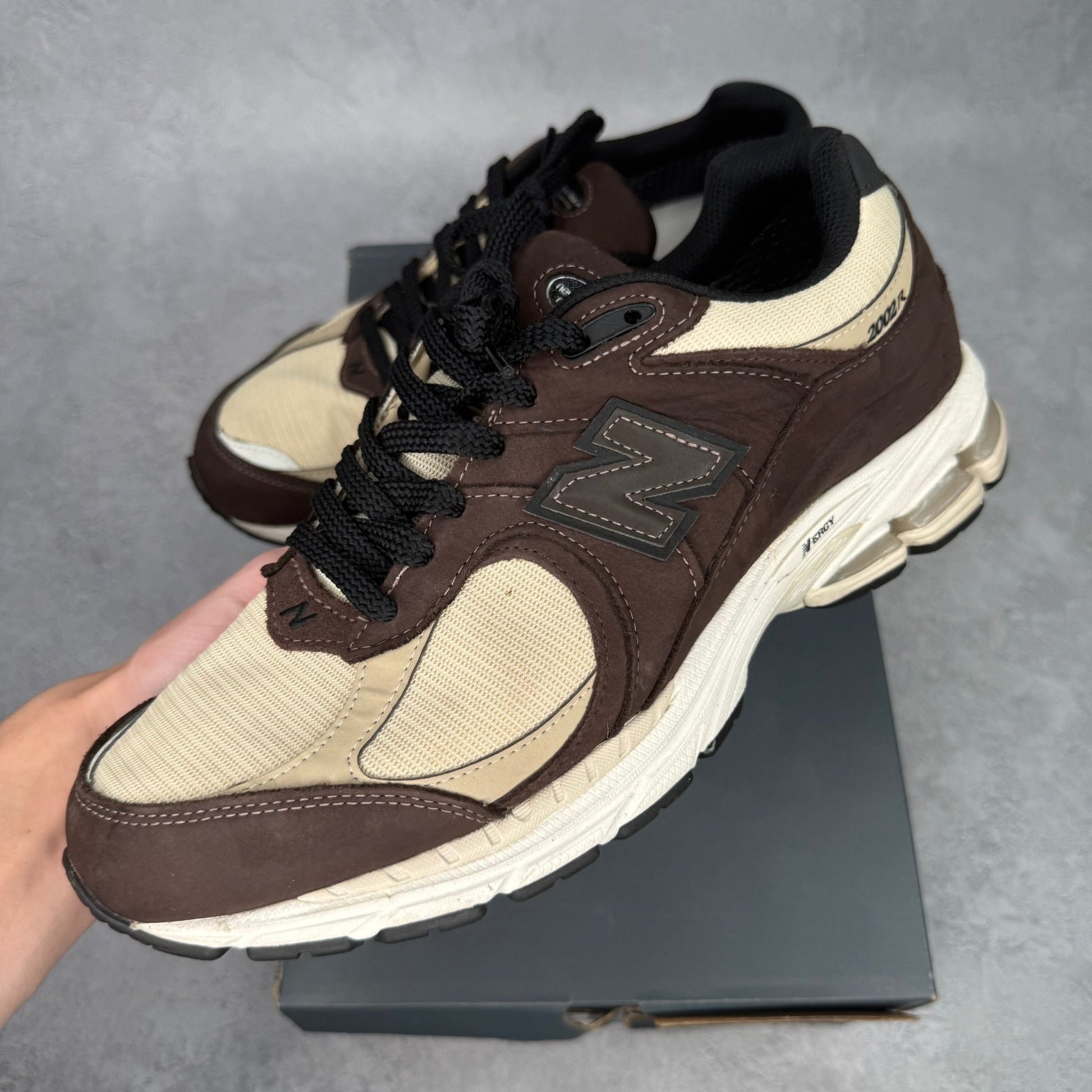 New Balance 2002R Gore - Tex Black Coffee *pre - owned* SIZE 11 - Kicks Collective PA - New Balance - M2002RXQ - Men's Shoes - 11M/12.5W - Pre - Owned