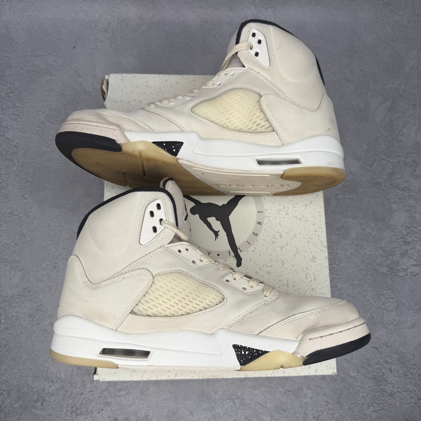 Jordan 5 Retro SE Sail *pre - owned* SIZE 11.5 - Kicks Collective PA - Jordan - FN7405-100 - Men's Shoes - 11.5M/13W - Pre - Owned