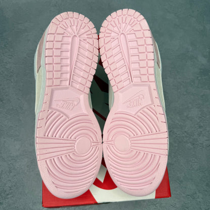 Nike Dunk Low LX Pink Foam (Women's) VNDS *pre-owned* SIZE 10M/11.5W