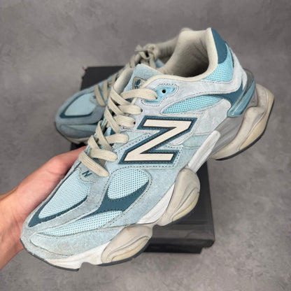 New Balance 9060 Chrome Blue *pre-owned* SIZE 9