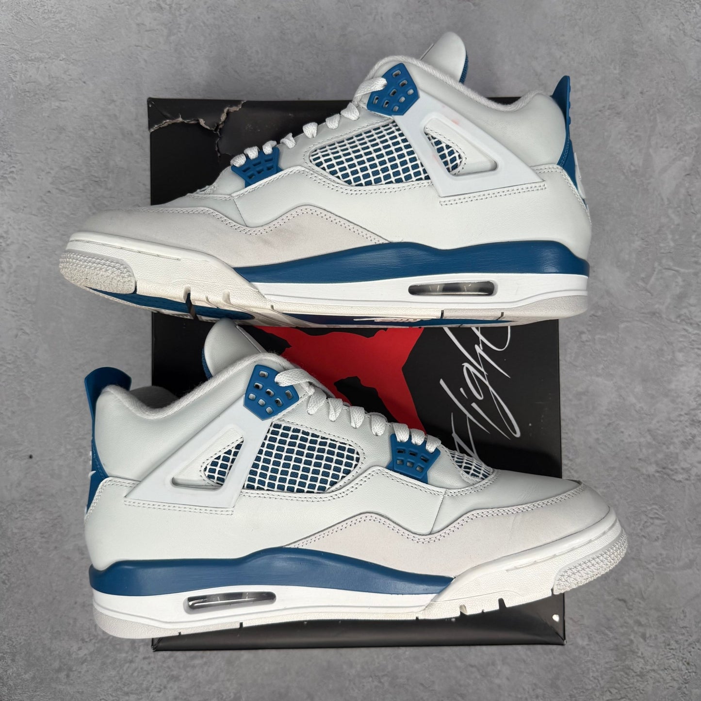 Jordan 4 Retro Military Blue (2024) *pre - owned* SIZE 11.5 - Kicks Collective PA - Jordan - FV5029 - 141 - Men's Shoes - 11.5M/13W - Pre - Owned