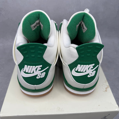 Jordan 4 Retro SB Pine Green *pre - owned* SIZE 8.5 - Kicks Collective PA - Jordan - DR5415-103 - Men's Shoes - 8.5M/10W - Pre - Owned - Original Box (Damaged)