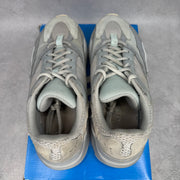 adidas Yeezy Boost 700 Inertia *pre-owned* SIZE 9