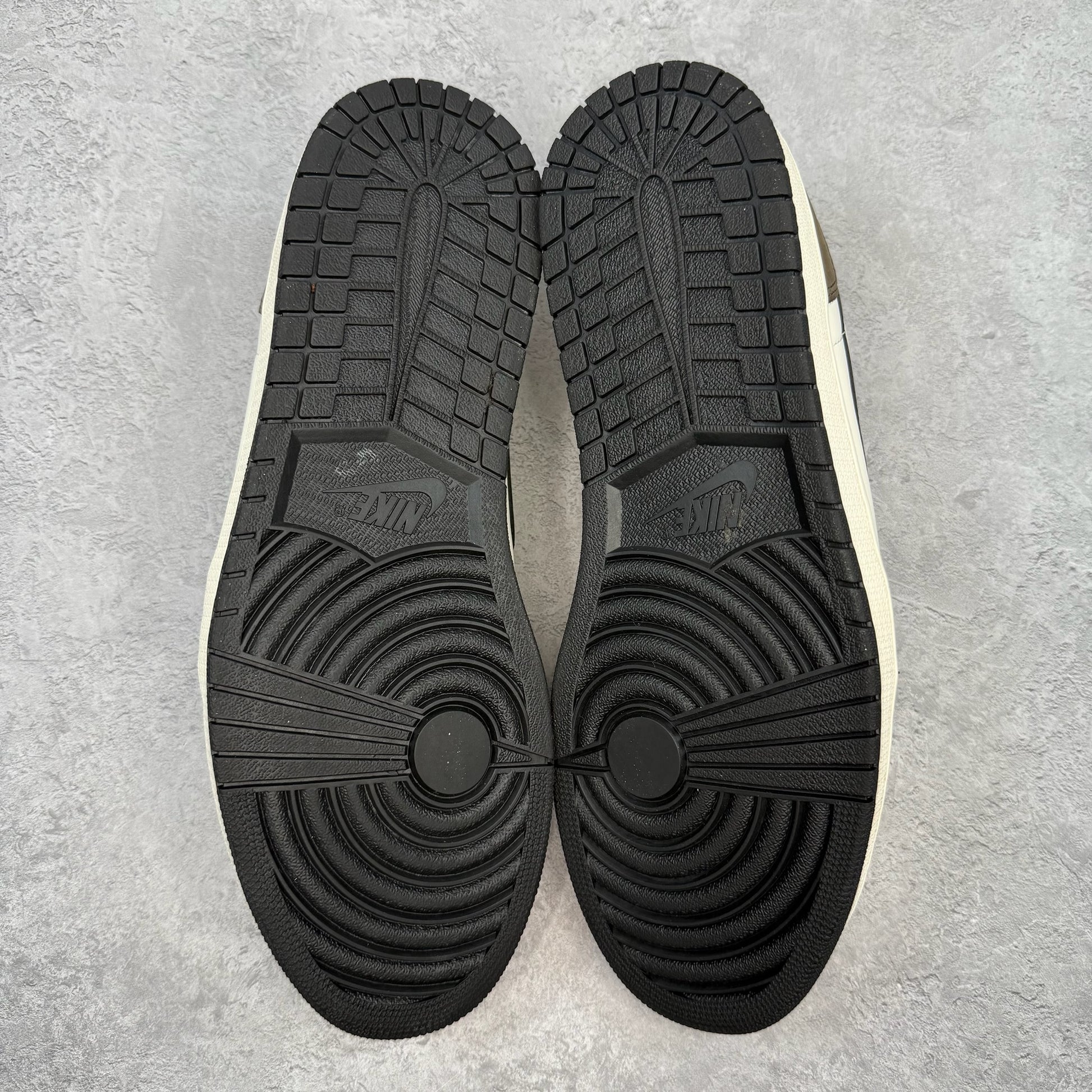 Jordan 1 Retro Low OG Mocha *pre - owned* SIZE 14 - Kicks Collective PA - Jordan - CZ0790 - 102 - Men's Shoes - 14M/15.5W - Pre - Owned