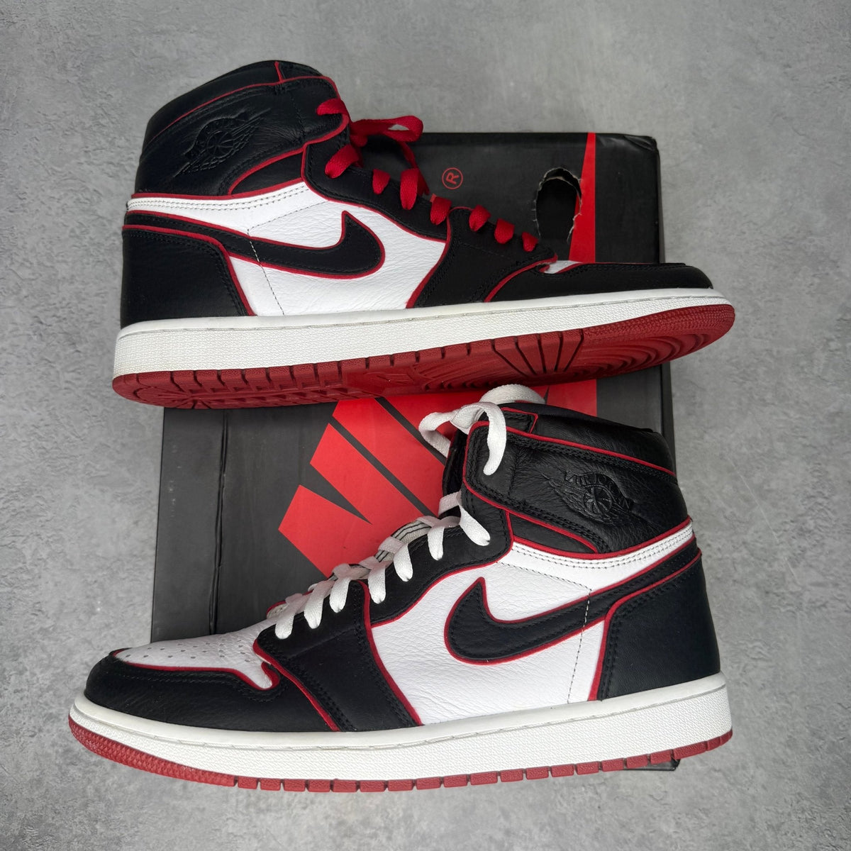 Jordan 1 Retro High Bloodline - Image 1