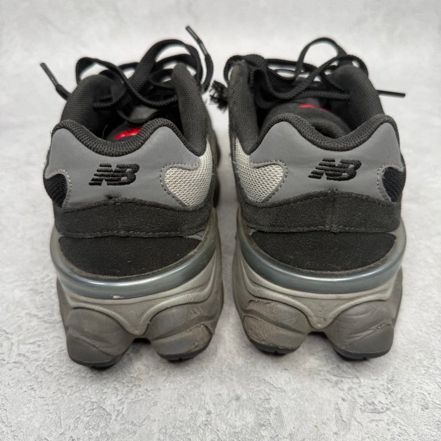 New Balance 9060 Black Grey (GS) *pre - owned* SIZE 6.5Y - Kicks Collective PA - New Balance - GC9060BK - Kid's Shoes - 6.5Y - Pre - Owned