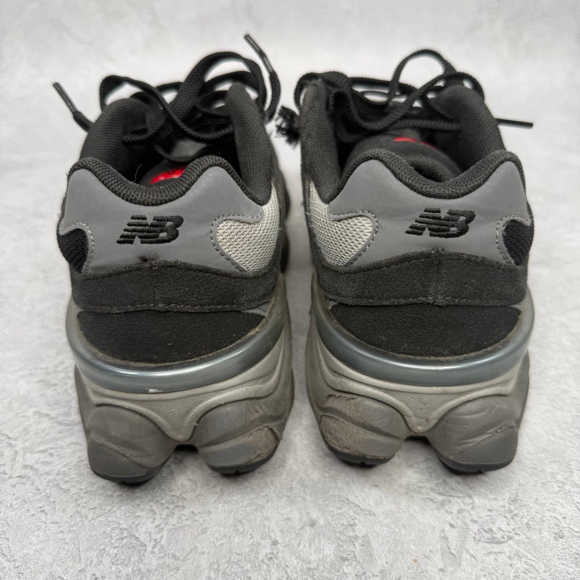 New Balance 9060 Black Grey (GS) *pre - owned* SIZE 6.5Y - Kicks Collective PA - New Balance - GC9060BK - Kid's Shoes - 6.5Y - Pre - Owned