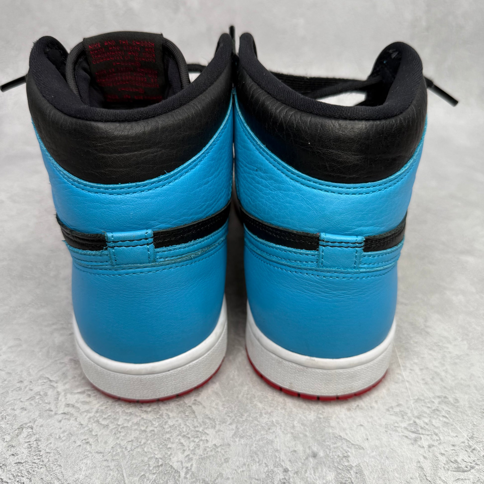 Jordan 1 Retro High NC to Chi (Women's) *pre-owned* SIZE 8.5W