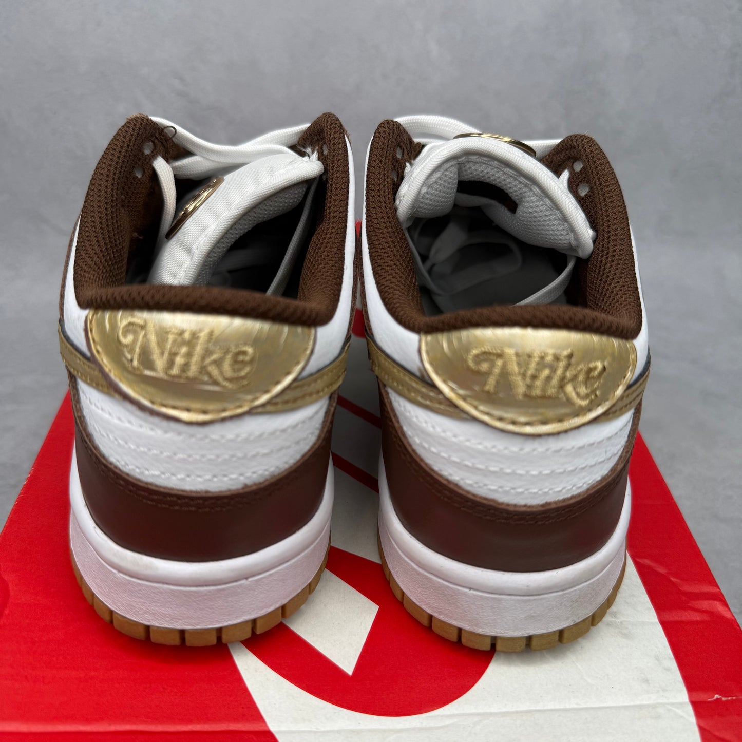 Nike Dunk Low Cacao Wow Gold (GS) *pre-owned* SIZE 5.5Y