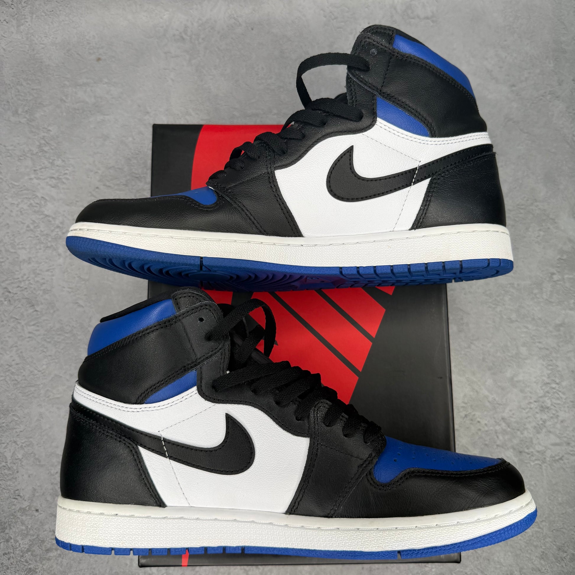 Jordan 1 Retro High Royal Toe *pre-owned* SIZE 11.5