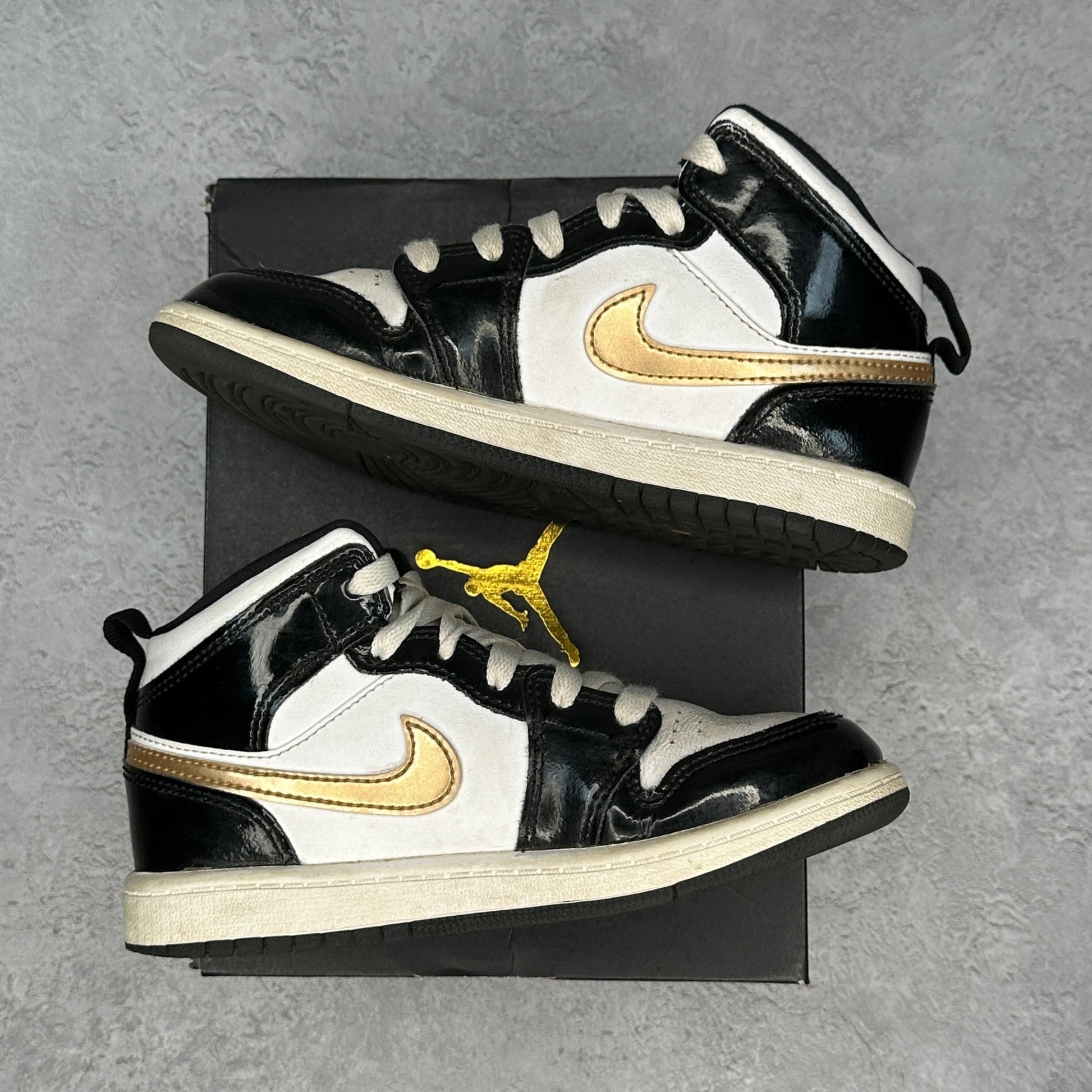 Jordan 1 Mid Patent Black White Gold (PS) *pre - owned* SIZE 1Y - Kicks Collective PA - Jordan - BQ6932 - 007 - Toddler's - 1Y - Pre - Owned